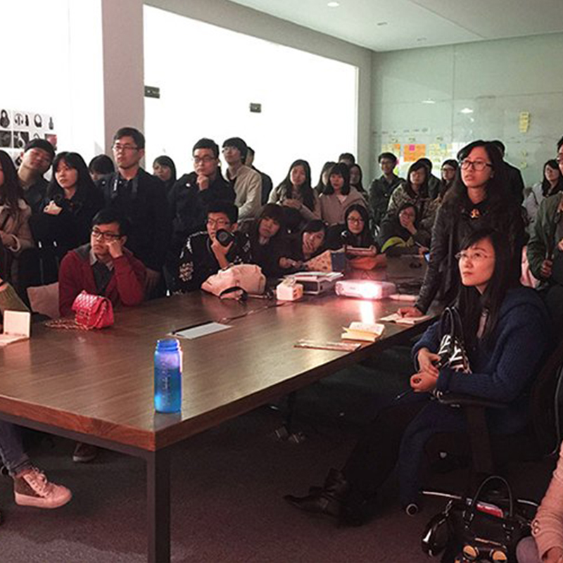 山東大學工業(yè)設(shè)計學院12屆大三學生來我木馬參觀學習！